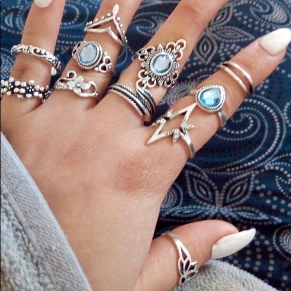 *Flash Sale*Gorgeous Boho Ring Bundle - Picture 2 of 5